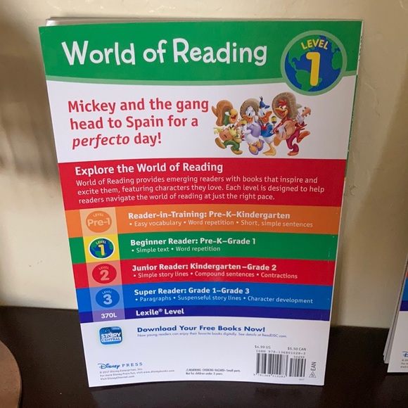 Books - Picture 3 of 8